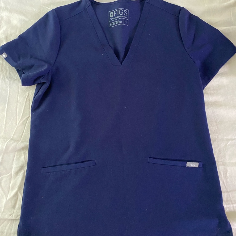 Navy Figs Top